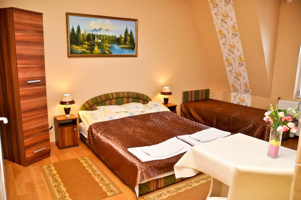 Kastely Panzio Ii. Hotel Hajduszoboszlo Room photo