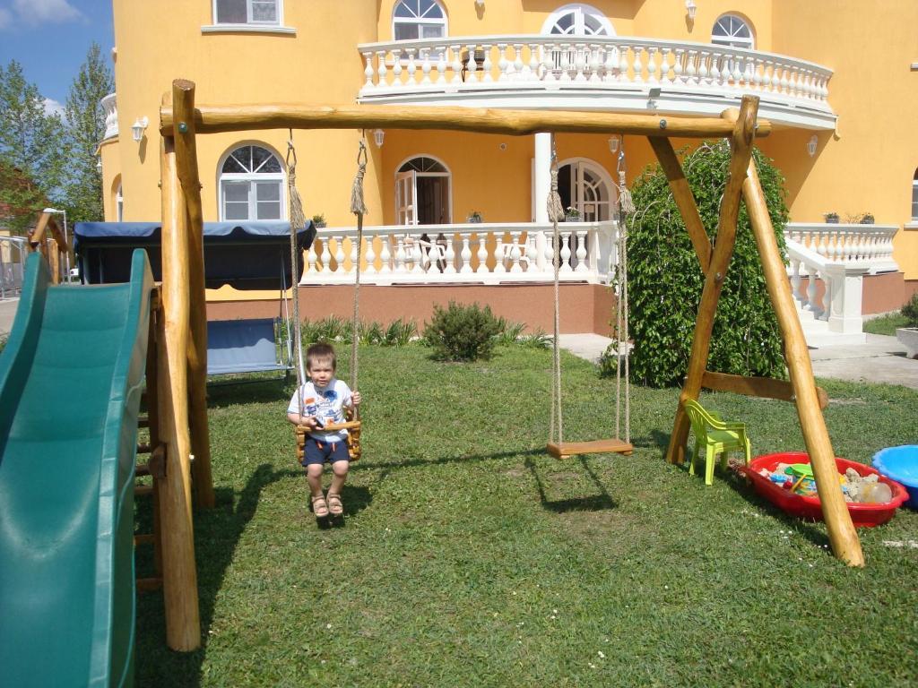 Kastely Panzio Ii. Hotel Hajduszoboszlo Exterior photo