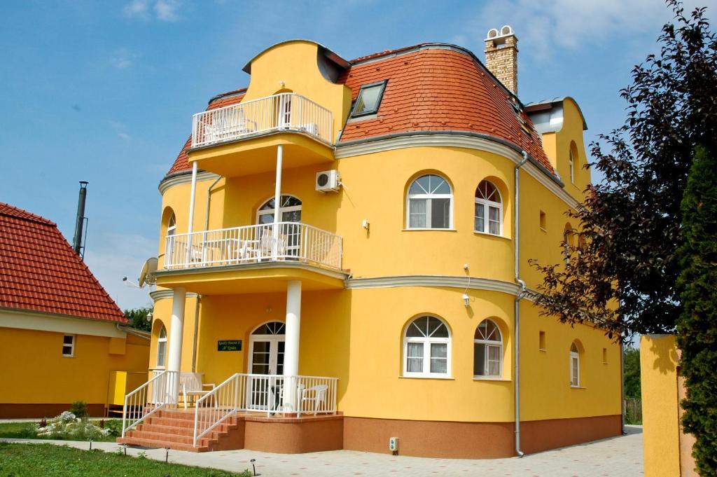 Kastely Panzio Ii. Hotel Hajduszoboszlo Exterior photo